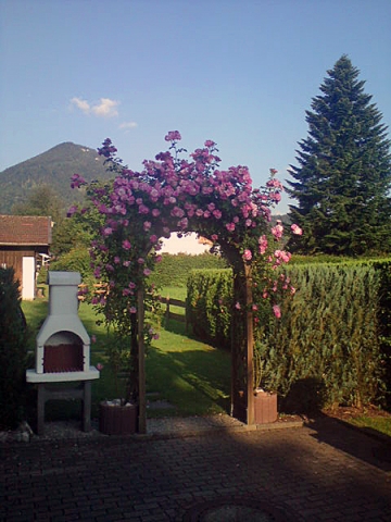 Der Gartengrill für abendliche Feiern